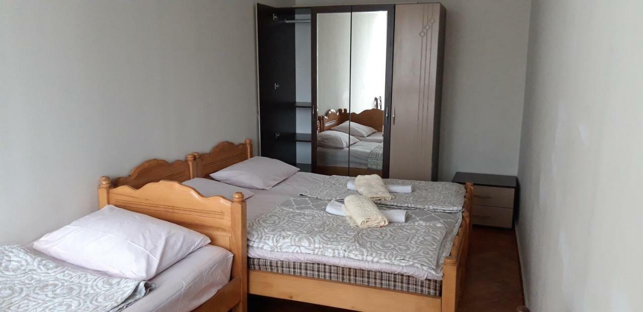 Naira Apartment Batumi Exterior foto